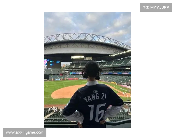MLB总决赛引入全明星赛制 张泰山亲临现场指导青少年球员成长 MLB总决赛引入全明星赛制 张泰山亲临现场指导青少年球员成长