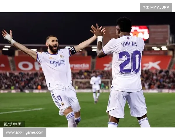 维尼修斯世界波破门后投诉种族歧视,比赛一度中断 维尼修斯世界波破门后投诉种族歧视,比赛一度中断